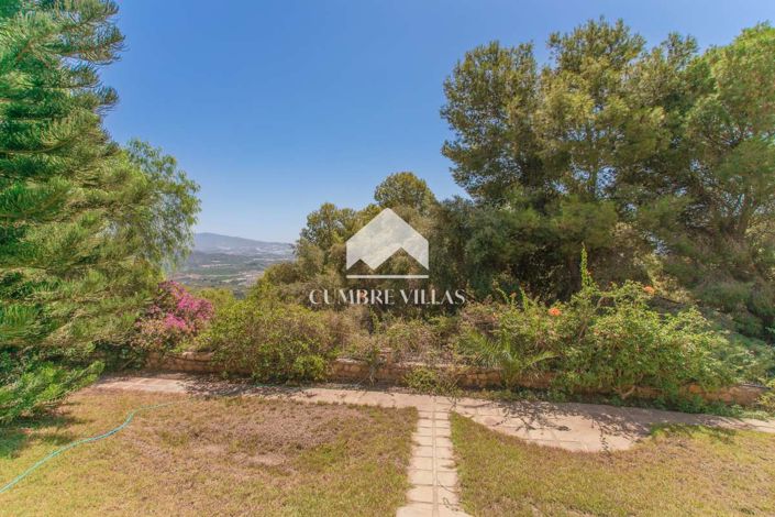 Image No.128-11 Bed Villa for sale