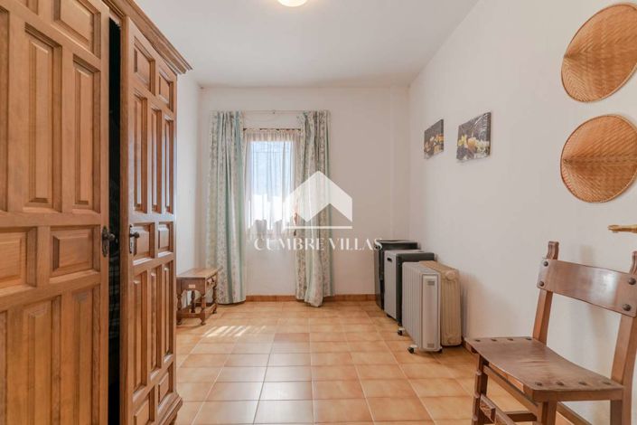 Image No.139-11 Bed Villa for sale