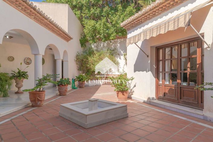 Image No.17-11 Bed Villa for sale