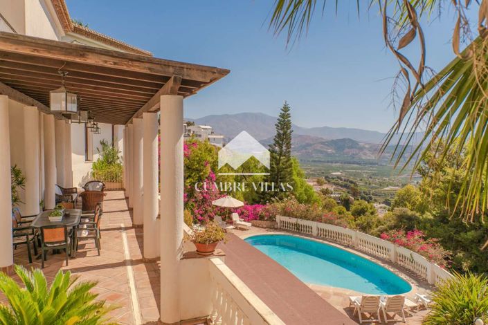 Image No.2-11 Bed Villa for sale