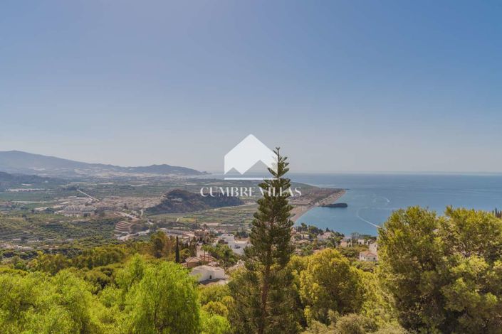 Image No.28-11 Bed Villa for sale