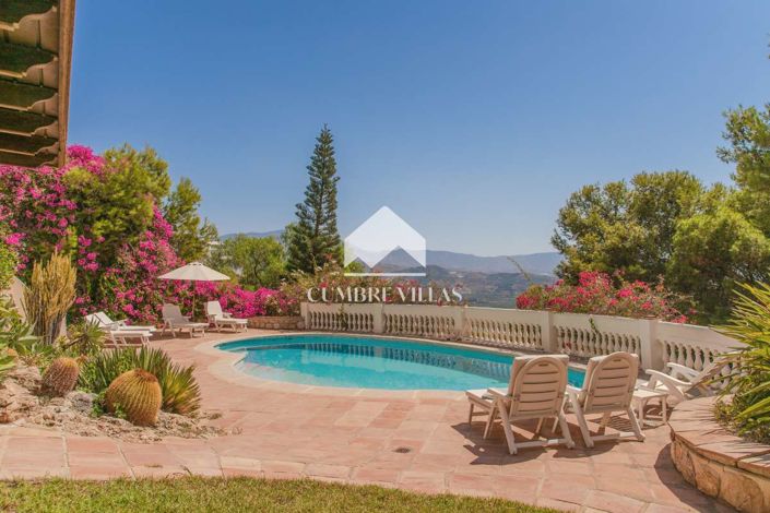 Image No.3-11 Bed Villa for sale