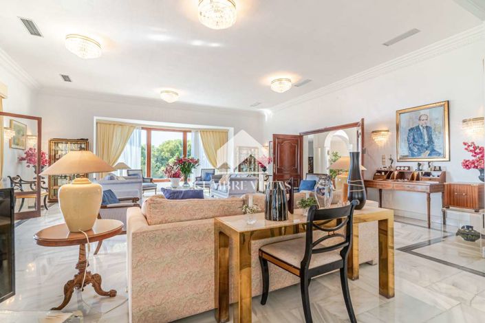 Image No.31-11 Bed Villa for sale