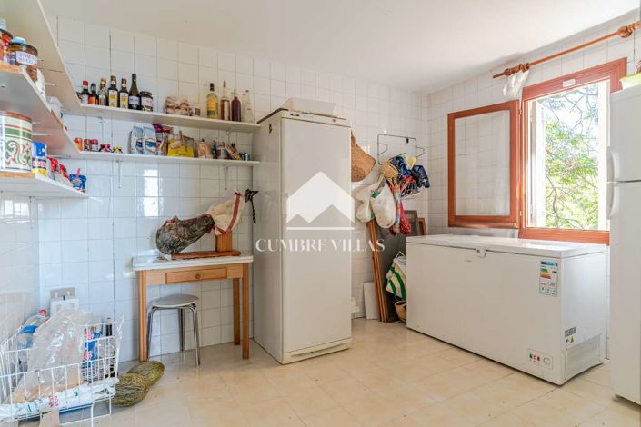 Image No.40-11 Bed Villa for sale