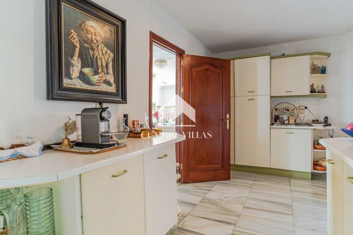 Image No.46-11 Bed Villa for sale