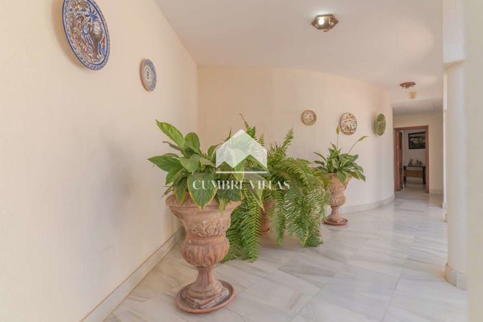 Image No.49-11 Bed Villa for sale