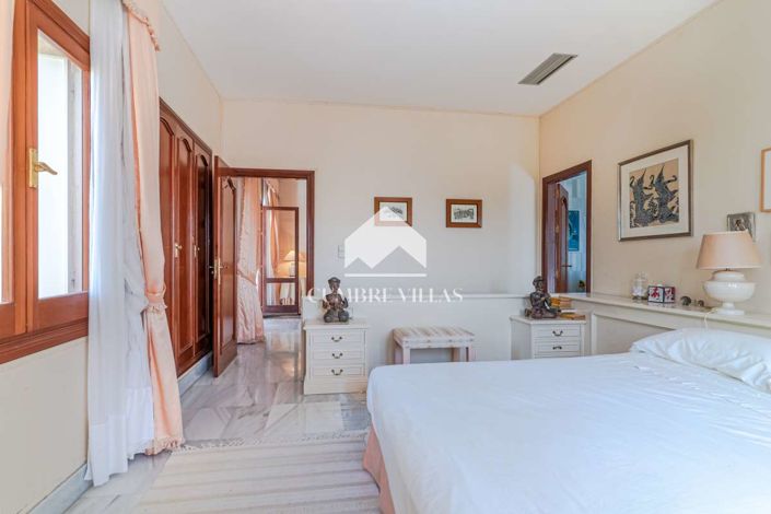 Image No.68-11 Bed Villa for sale