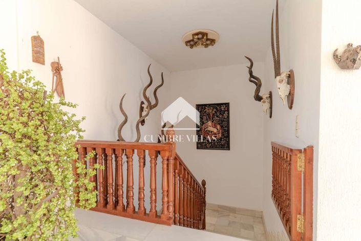 Image No.72-11 Bed Villa for sale