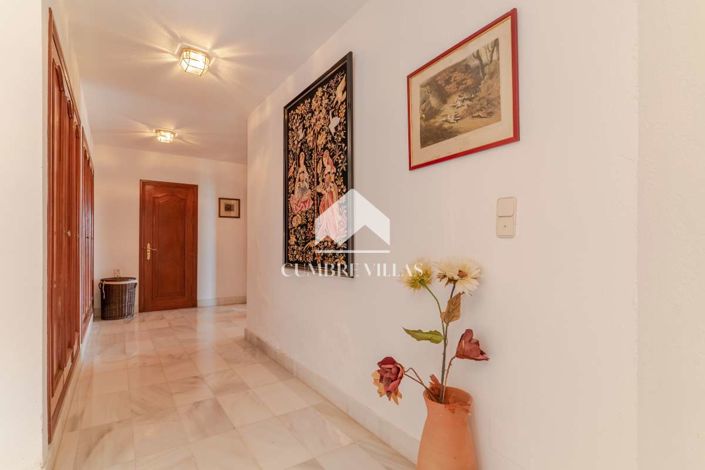 Image No.74-11 Bed Villa for sale