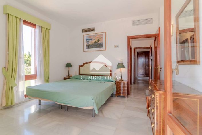 Image No.78-11 Bed Villa for sale