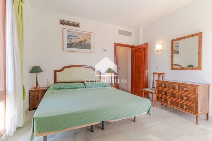 Image No.79-11 Bed Villa for sale