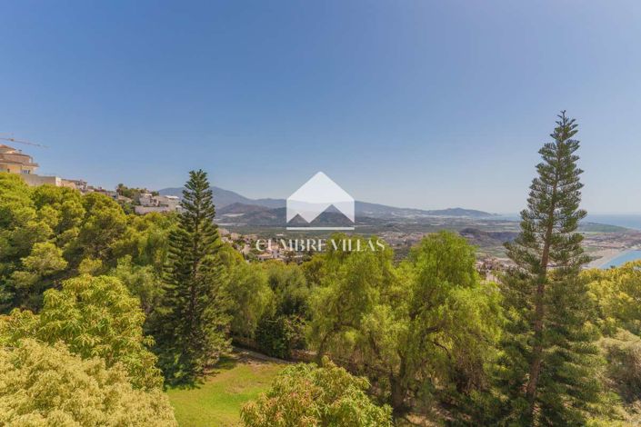 Image No.83-11 Bed Villa for sale