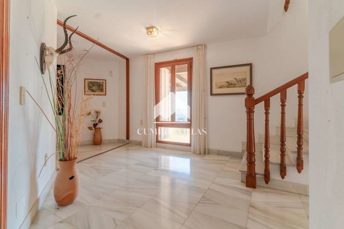 Image No.85-11 Bed Villa for sale