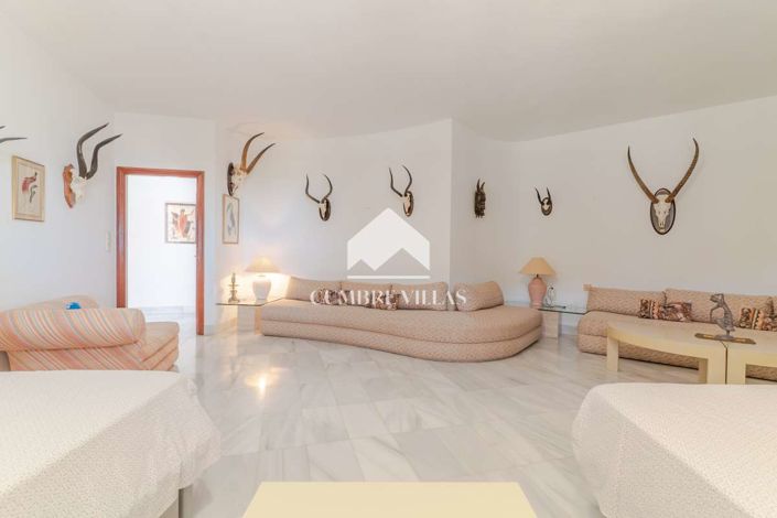 Image No.88-11 Bed Villa for sale