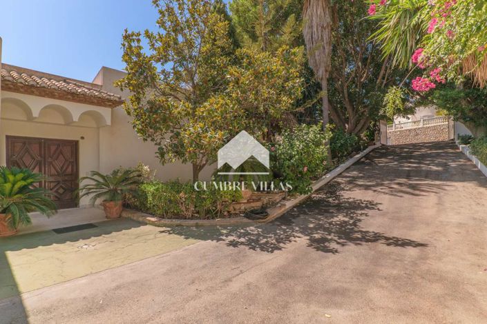 Image No.9-11 Bed Villa for sale