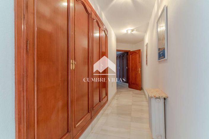 Image No.95-11 Bed Villa for sale