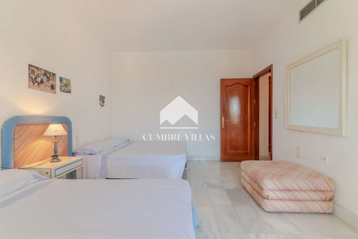 Image No.98-11 Bed Villa for sale