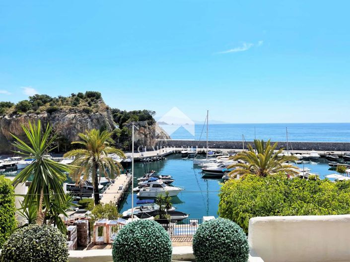 Image No.18-4 Bed Villa for sale