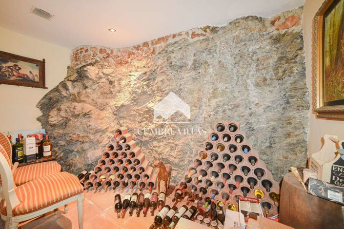 Image No.30-6 Bed Villa for sale