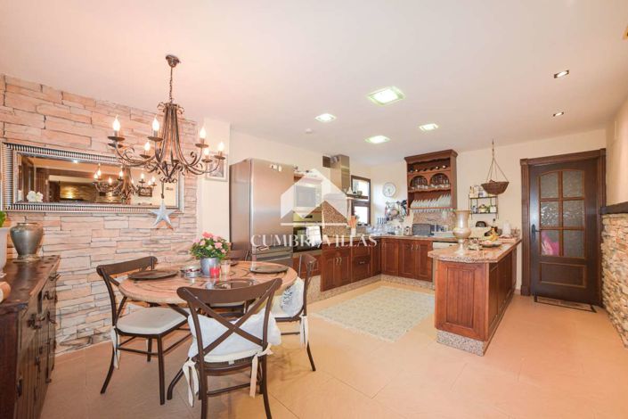 Image No.33-6 Bed Villa for sale