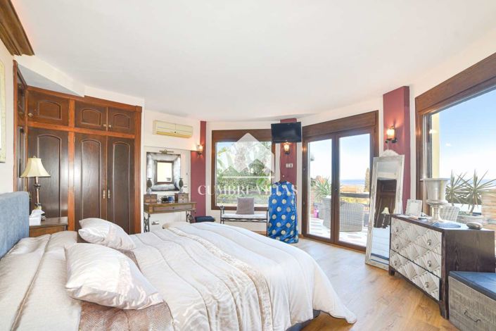 Image No.38-6 Bed Villa for sale