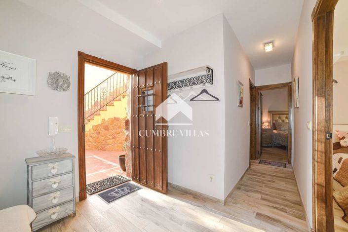 Image No.66-6 Bed Villa for sale