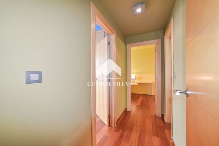 Image No.35-4 Bed Villa for sale