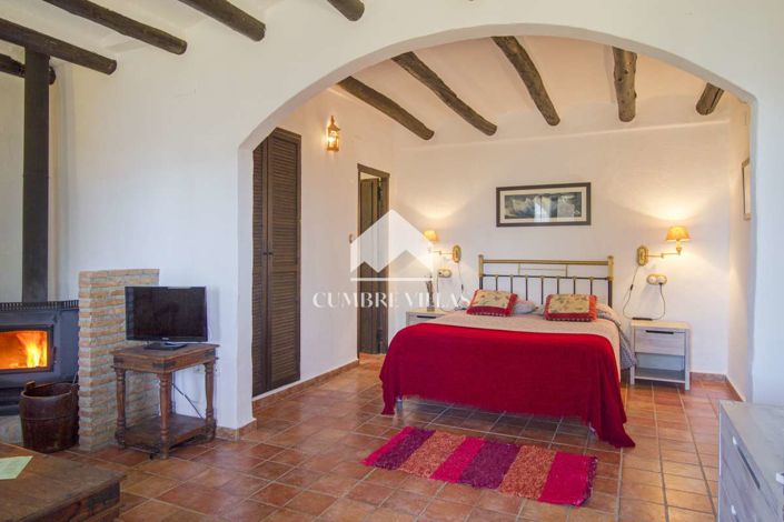 Image No.31-14 Bed Country House for sale