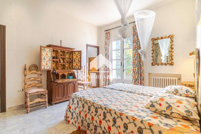 Image No.46-10 Bed Villa for sale