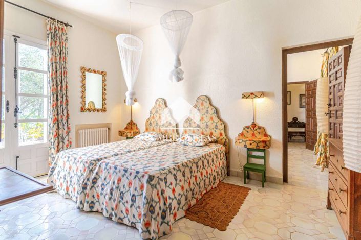 Image No.49-10 Bed Villa for sale