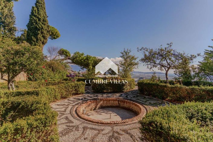 Image No.9-10 Bed Villa for sale