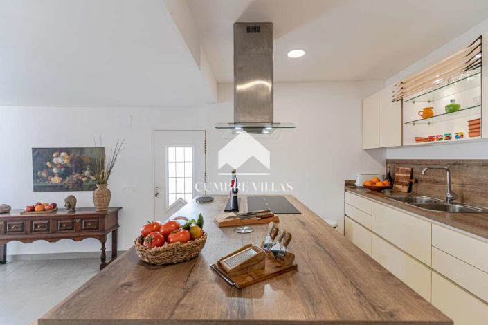 Image No.27-3 Bed Villa for sale