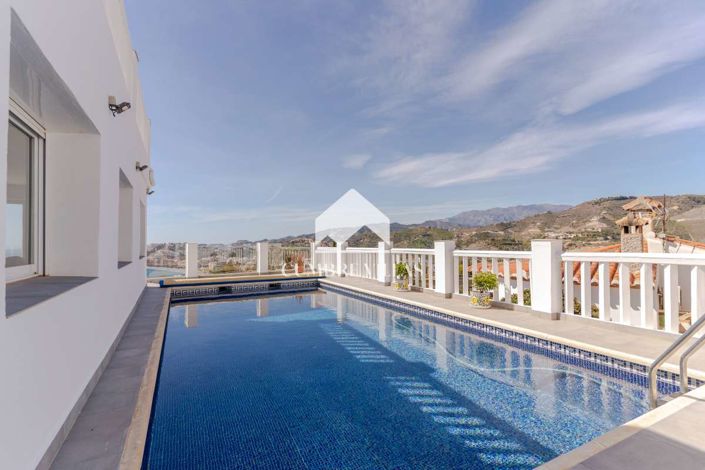 Image No.39-3 Bed Villa for sale