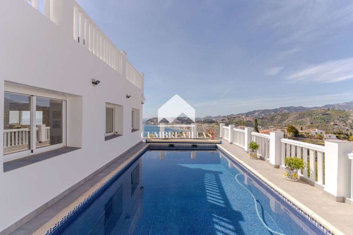 Image No.40-3 Bed Villa for sale