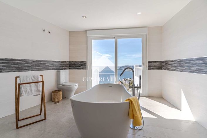 Image No.53-3 Bed Villa for sale