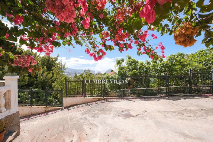 Image No.13-5 Bed Country House for sale