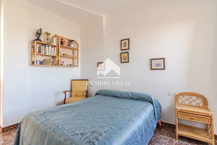 Image No.18-5 Bed Country House for sale