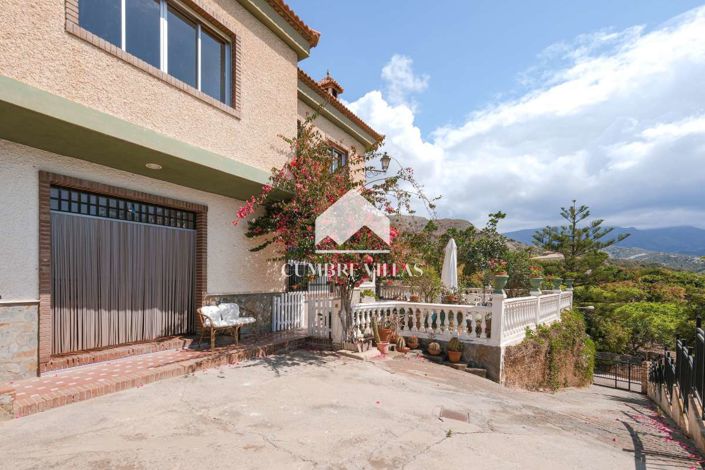 Image No.27-5 Bed Country House for sale