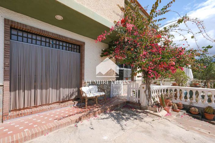 Image No.28-5 Bed Country House for sale