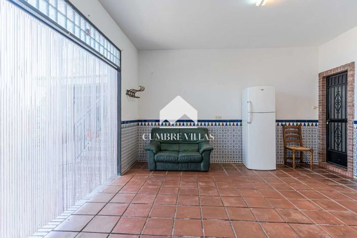 Image No.29-5 Bed Country House for sale