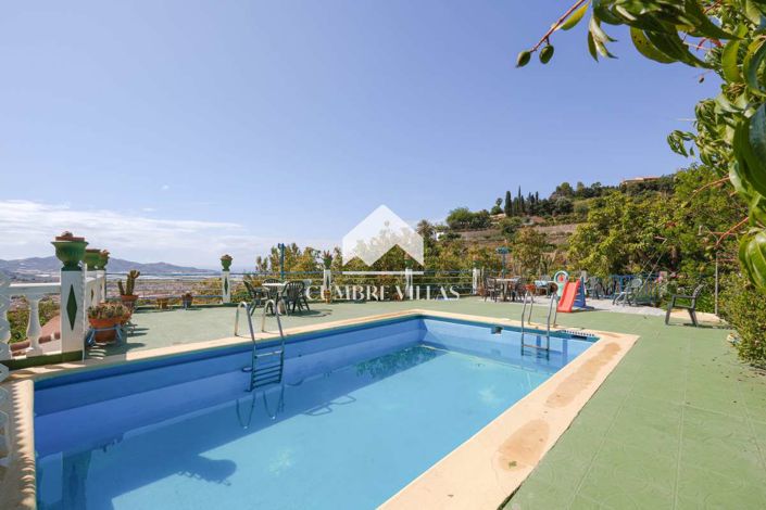 Image No.43-5 Bed Country House for sale