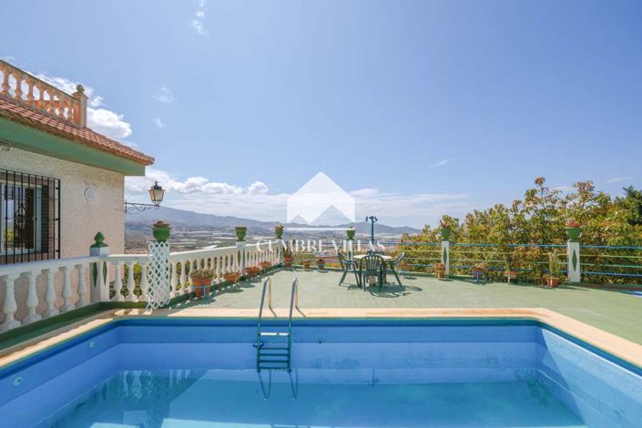 Image No.44-5 Bed Country House for sale