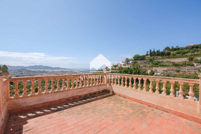 Image No.59-5 Bed Country House for sale