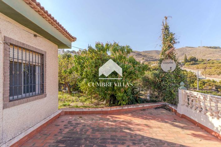 Image No.64-5 Bed Country House for sale