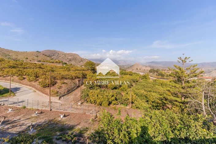 Image No.65-5 Bed Country House for sale