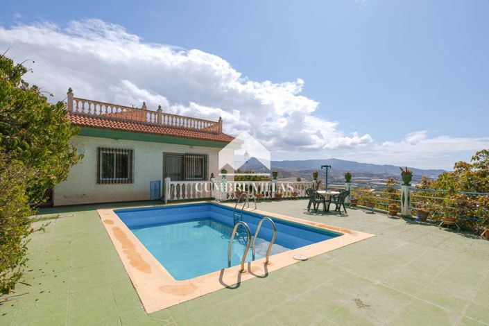 Image No.69-5 Bed Country House for sale