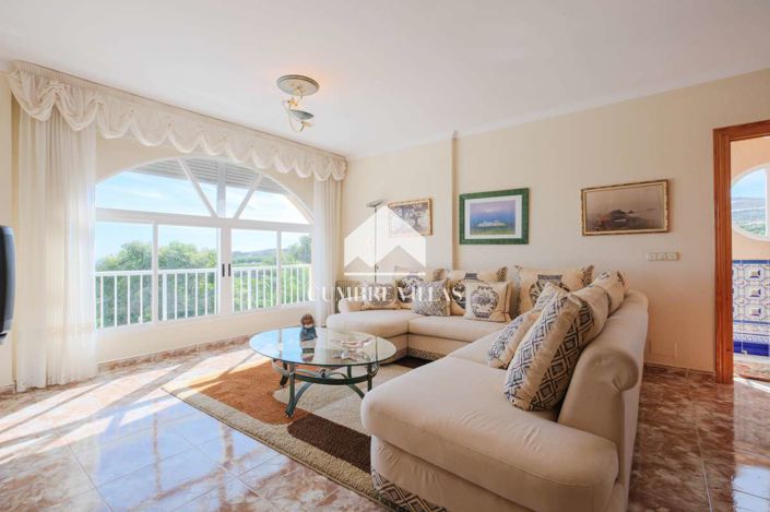 Image No.11-3 Bed Country House for sale