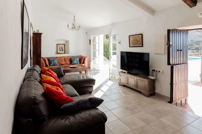 Image No.12-8 Bed Country House for sale