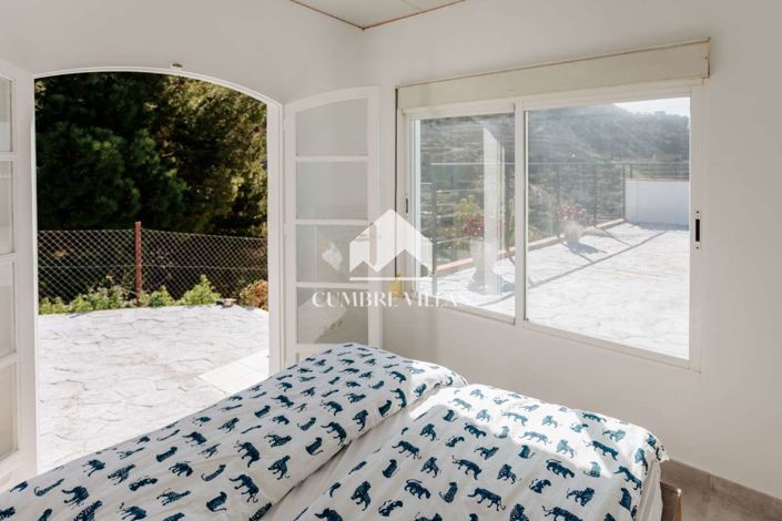 Image No.45-8 Bed Country House for sale