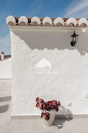 Image No.50-8 Bed Country House for sale